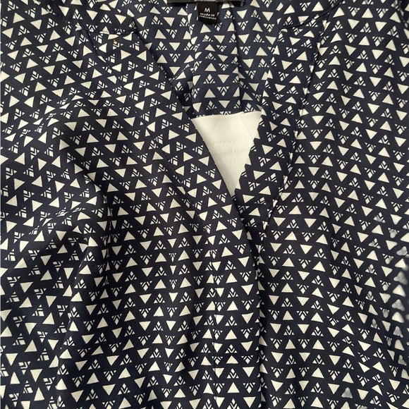 Women’s navy/white patterned The Limited long sleeve, v-neck dress shirt, medium - Picture 5 of 5